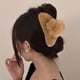 thumbnail image 3 of Pinza de garra para el cabello con oreja de conejo para mujer - Accesorio grande para el cabello de tela suave de 4.7 "- Elegantes clips de moda de fiesta de uso diario en rosa, caqui, café beige, 3 of 5