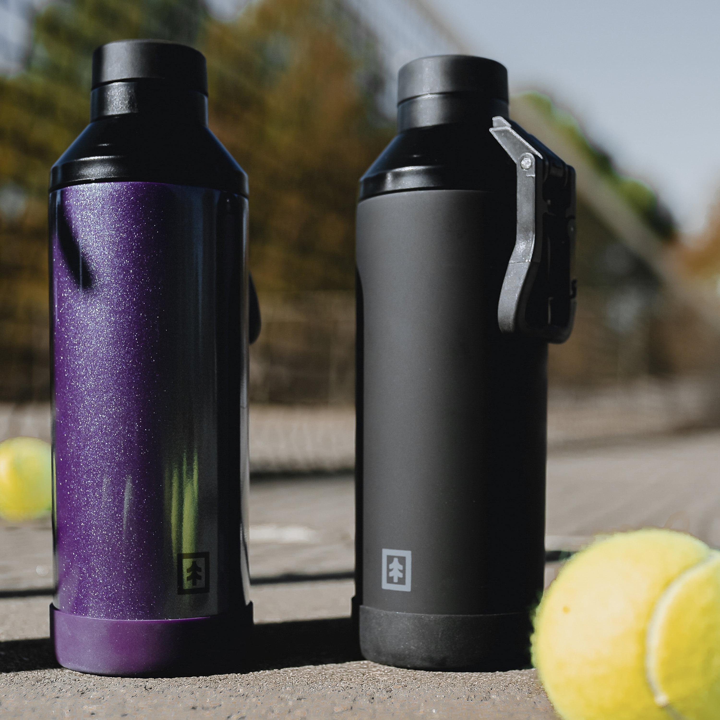 Swiss Tech 24 oz Triple-Walled Stainless Steel Water Bottle, Black, Leakproof Chug Lid with Clip Handle and Silicone Boot