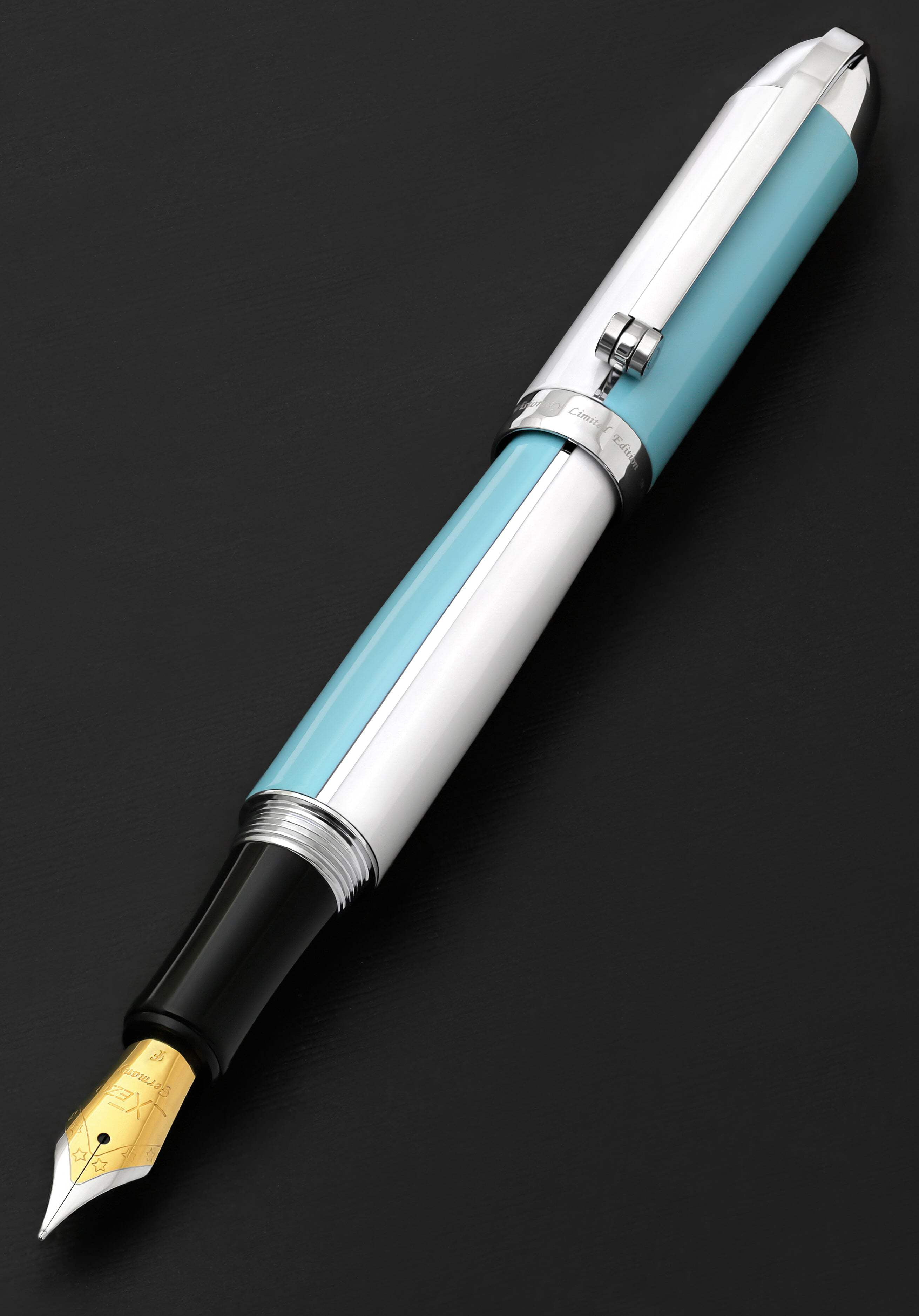 Xezo Xezo Visionary® Brass  Aluminum Enameled Fountain Pen (Fine Nib) - Sky Blue / White