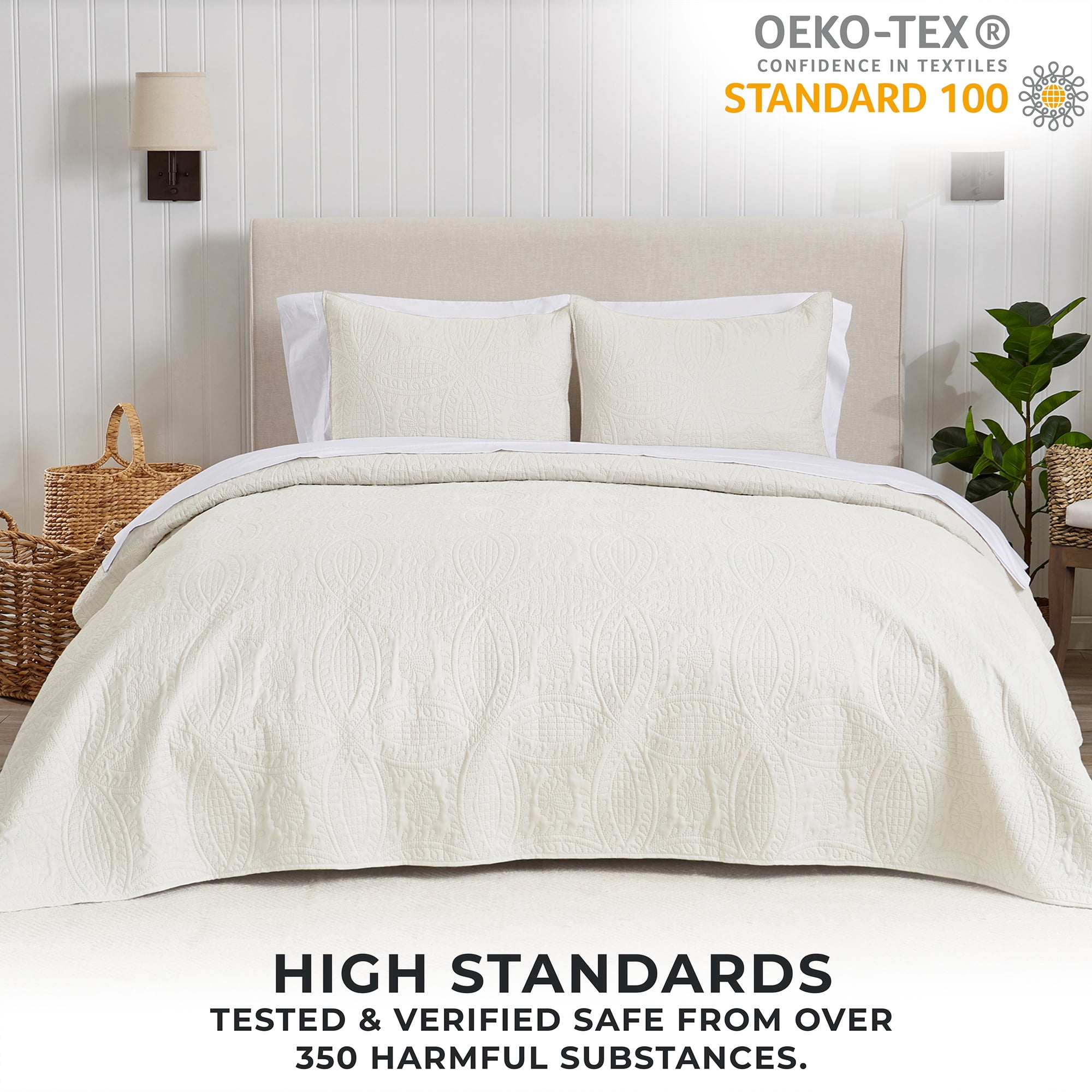 Great Bay Home Pinsonic Medallion Reversible Quilt Set With Shams (King/California King, Cream)