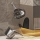 thumbnail image 5 of Taza de Baño Transparente con Mango Largo - Cazo Duradero con Drenaje Eficiente para Baño, Cocina y Lavado de Frutas - Diseño Resistente Al Calor y Que Ahorra Espacio, 5 of 6