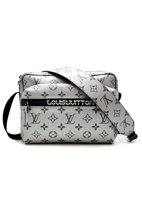 Pre-Owned Louis Vuitton Reflect Messenger PM Women's/Men's Shoulder Bag M43859 (Discontinued)...