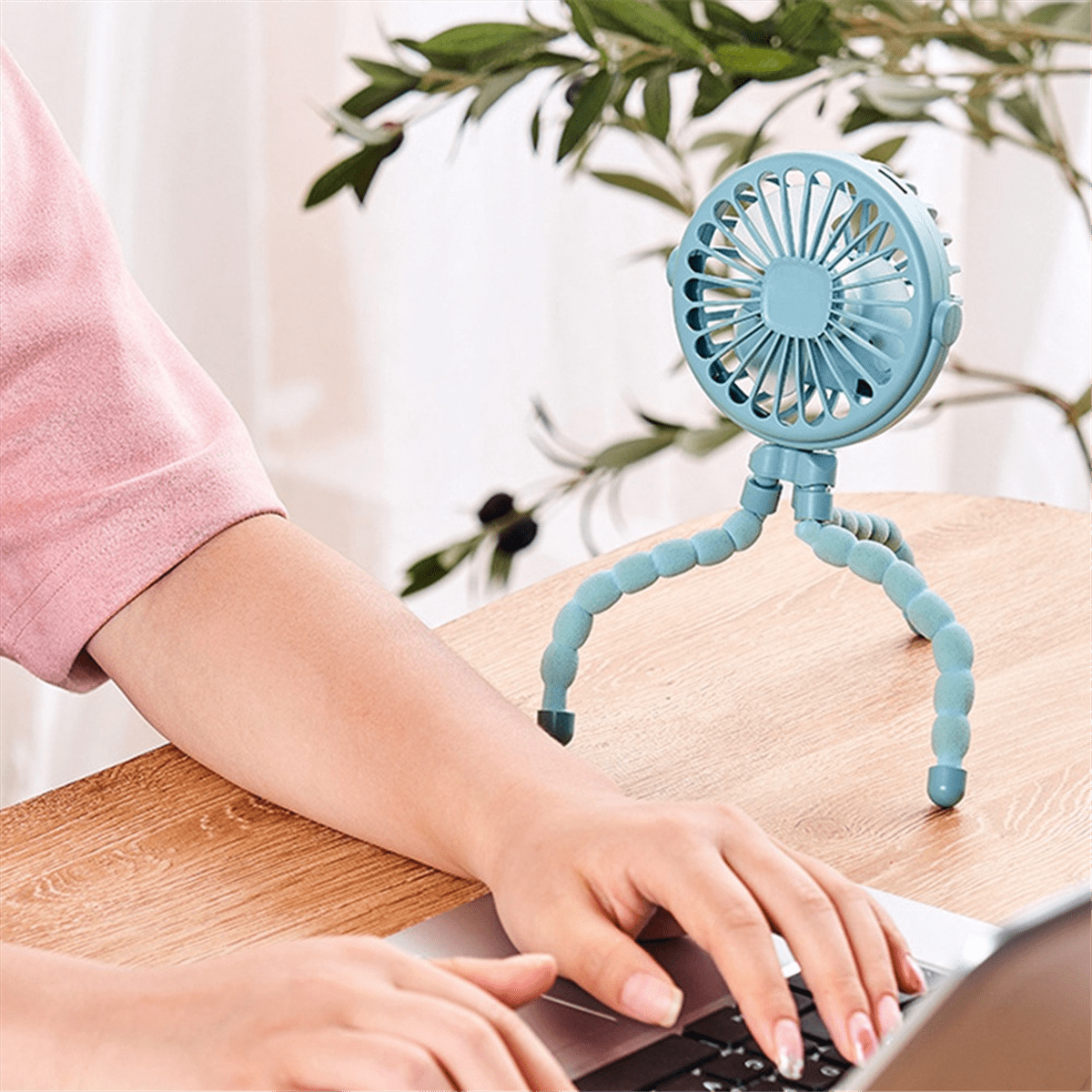 Pink Portable USB Rechargeable Silent Mini Fan 3 Speed Adjustable with Lighting Function for Car Seat Stroller