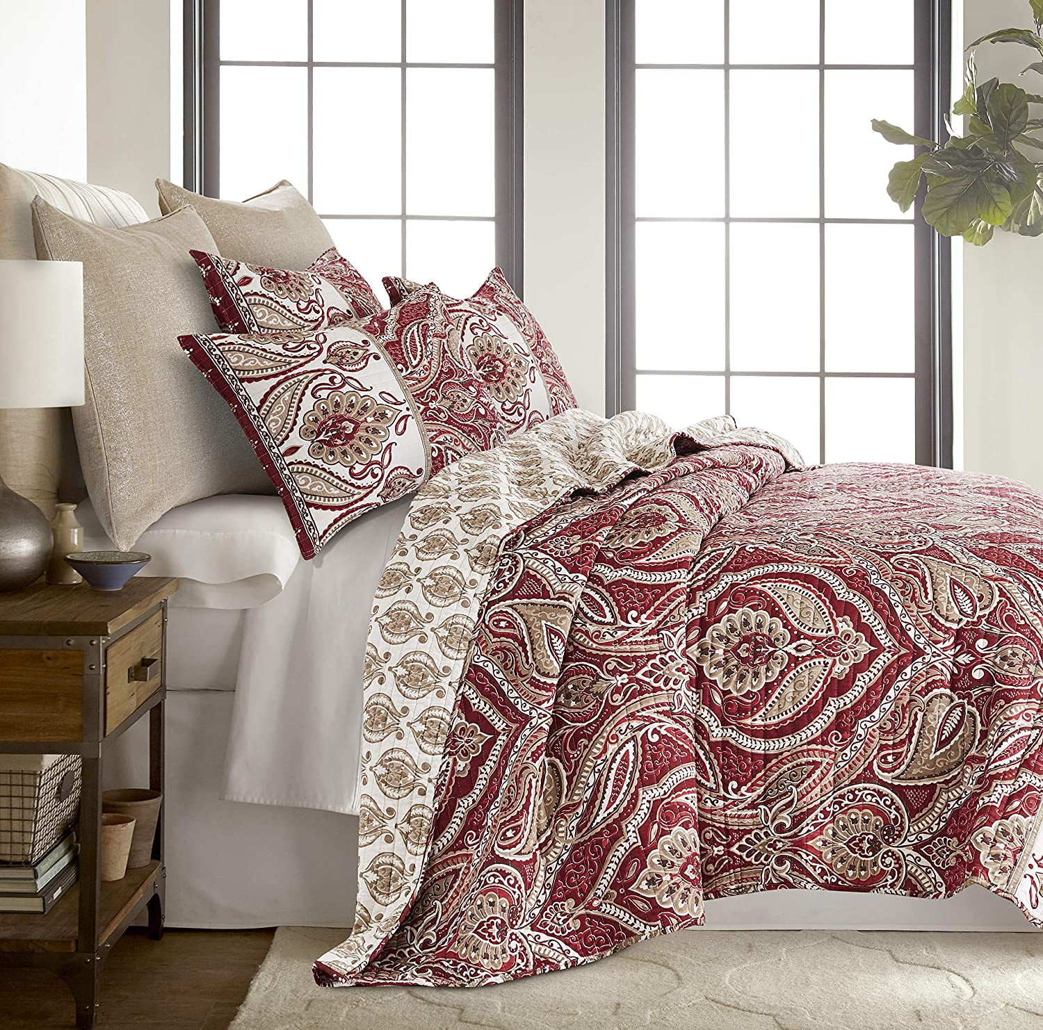 Villa Lugano by Levtex Home Astrid Quilt Full/Queen Bordered