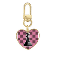 thumbnail image 1 of Ajedrez reina del tablero Llavero de metal en forma de corazón dorado, 1 of 3