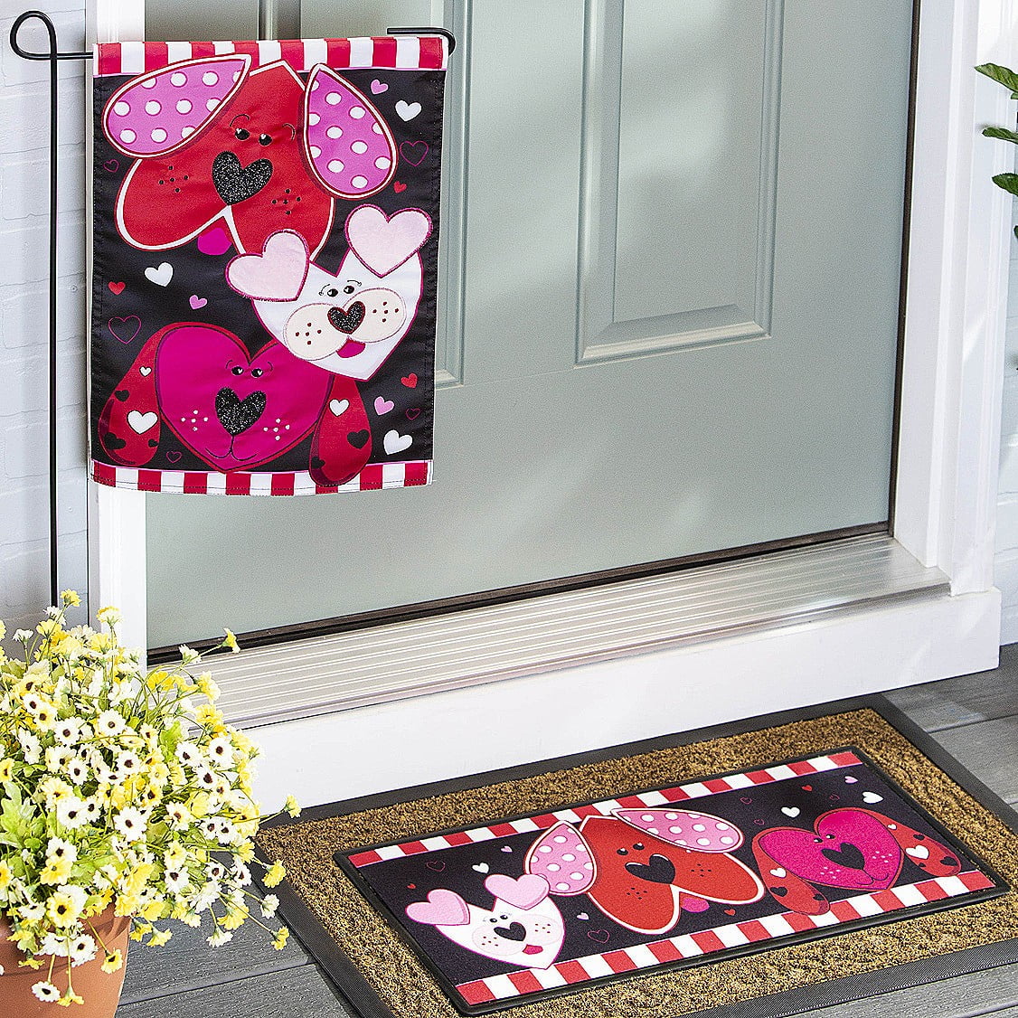Evergreen Puppy Love Garden Flag - Thumbnail 4