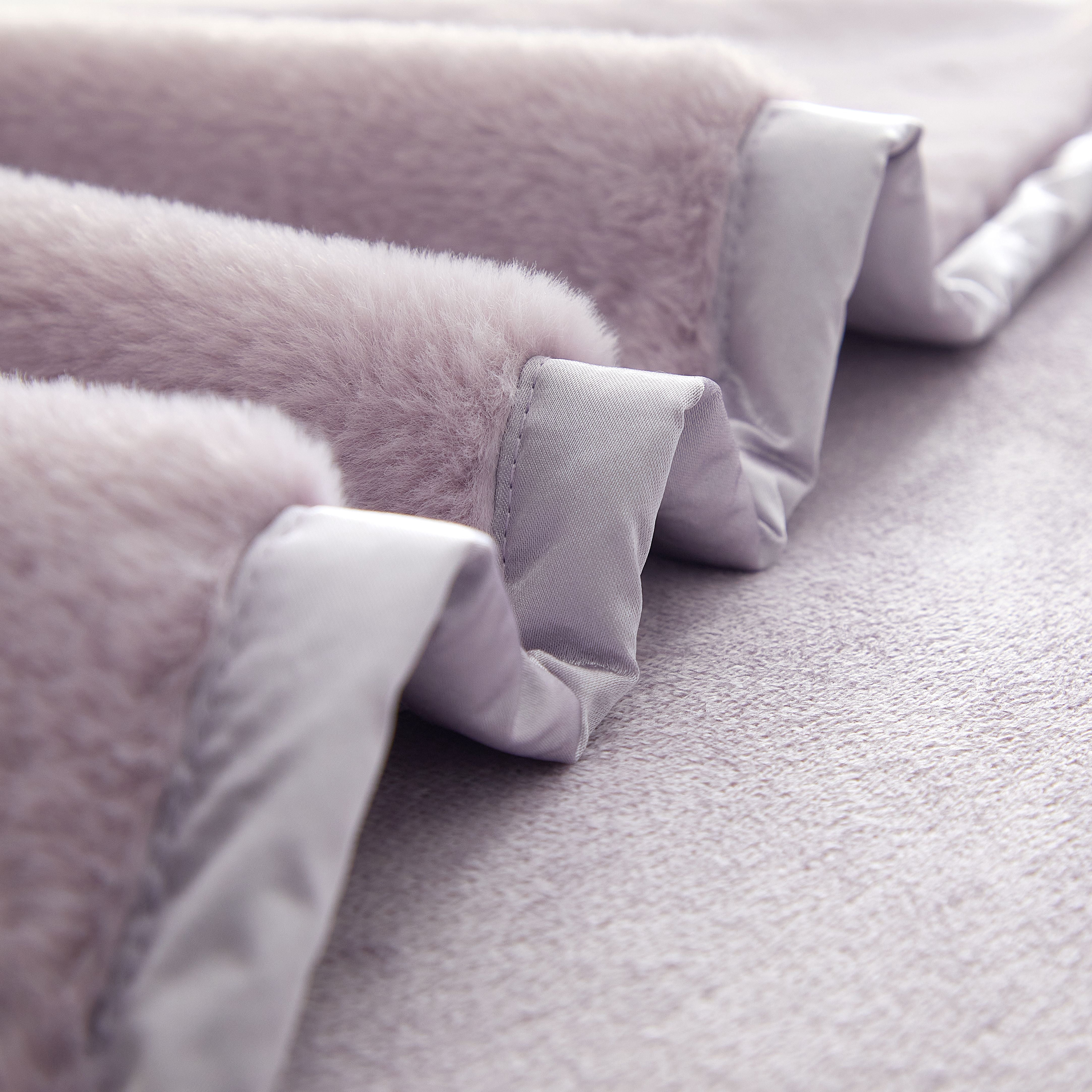 Parent's Choice Satin Trim Blanket - Iris 30 x 40 Inches