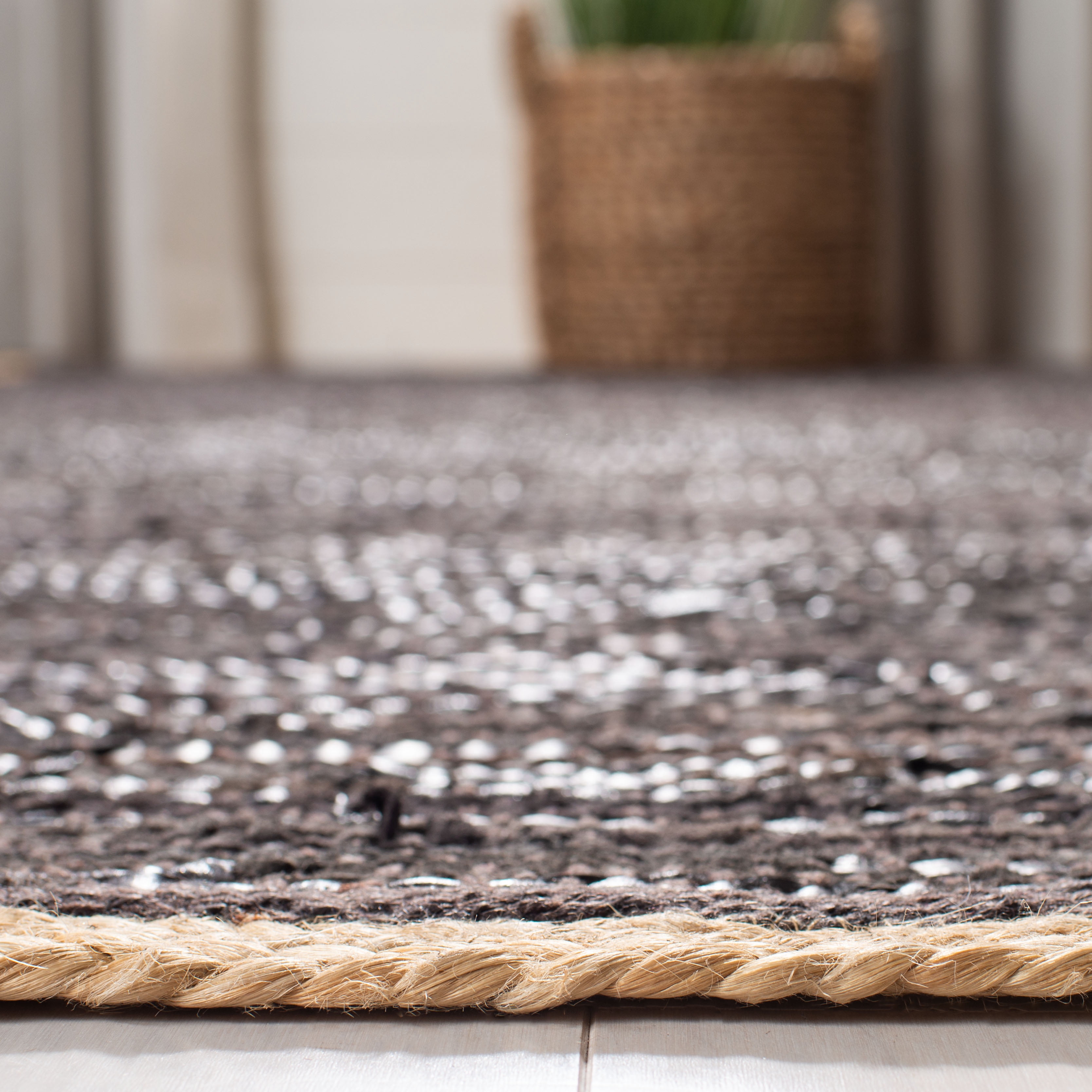 SAFAVIEH Cape Cod Ainsley Texture/Embroidery Area Rug, Chocolate/Natural, 8' x 10'