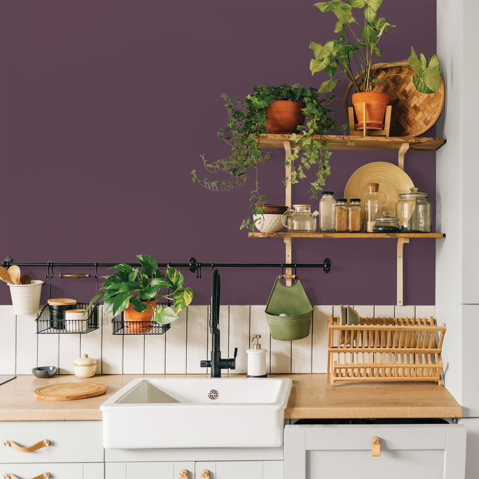Glidden HEP Purple Basil / Purple, Eggshell Interior Paint with Primer, 1 Gallon