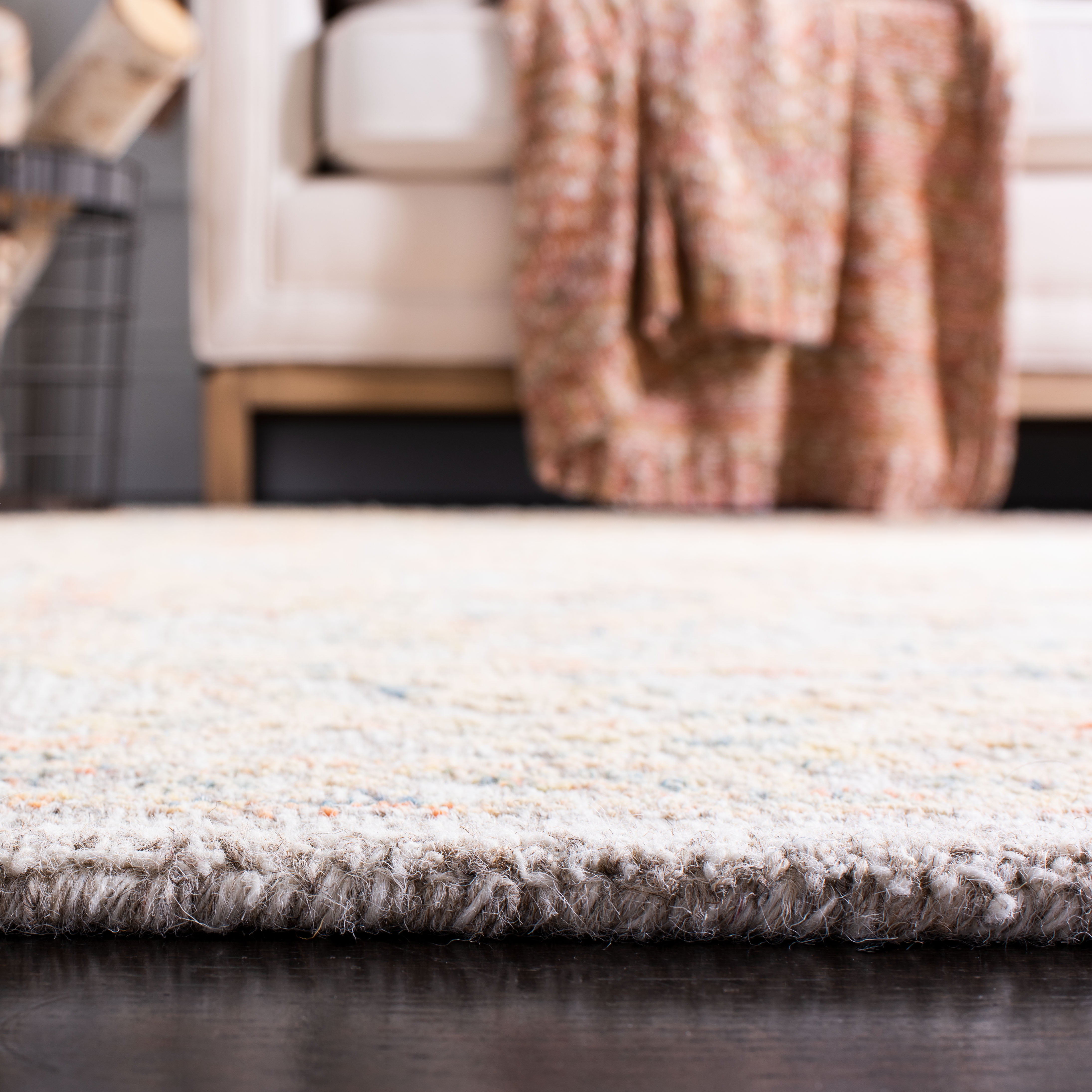 SAFAVIEH Abstract Renae Floral Wool Area Rug, Beige/Gold, 6' x 6' Square