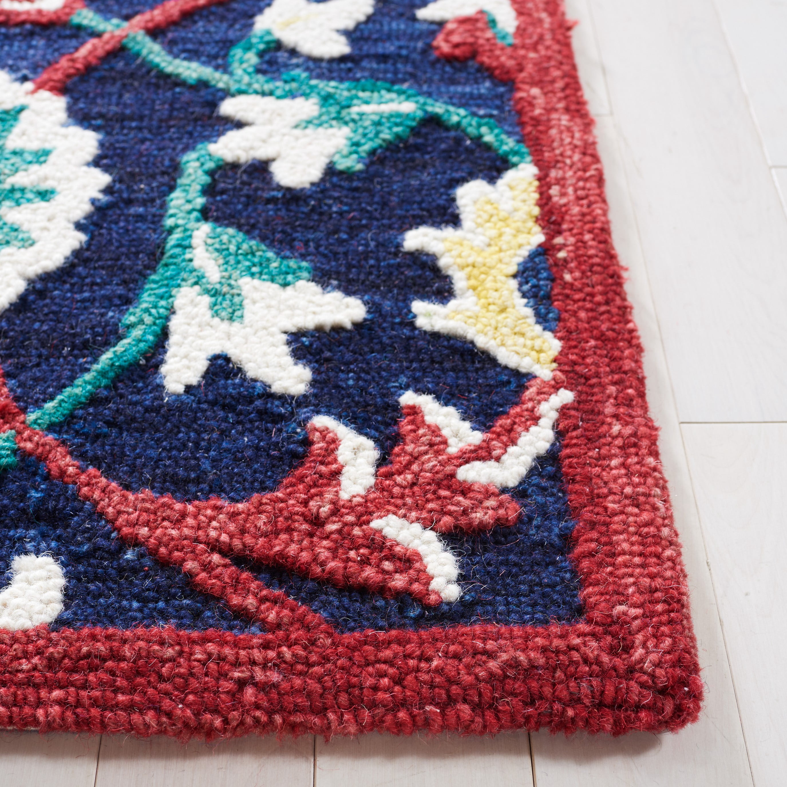 SAFAVIEH Blossom Lecia Floral Area Rug, Navy/Red, 5' x 8'