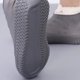 thumbnail image 4 of Cubiertas impermeables de silicona para zapatos, protectores antideslizantes y reutilizables, resistentes al desgaste, para lluvia y días lluviosos al aire libre, 4 of 4