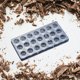 thumbnail image 4 of Molde de plástico duro para hacer 21 cavidades de chocolate con forma de rosa para hacer dulces y bombones rellenos de licor., 4 of 7