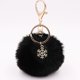 thumbnail image 2 of Llavero con pompón de copo de nieve, llavero con bola de piel artificial, accesorios esponjosos, colgante para bolso de coche (negro) Feliz Sencillez, 2 of 2