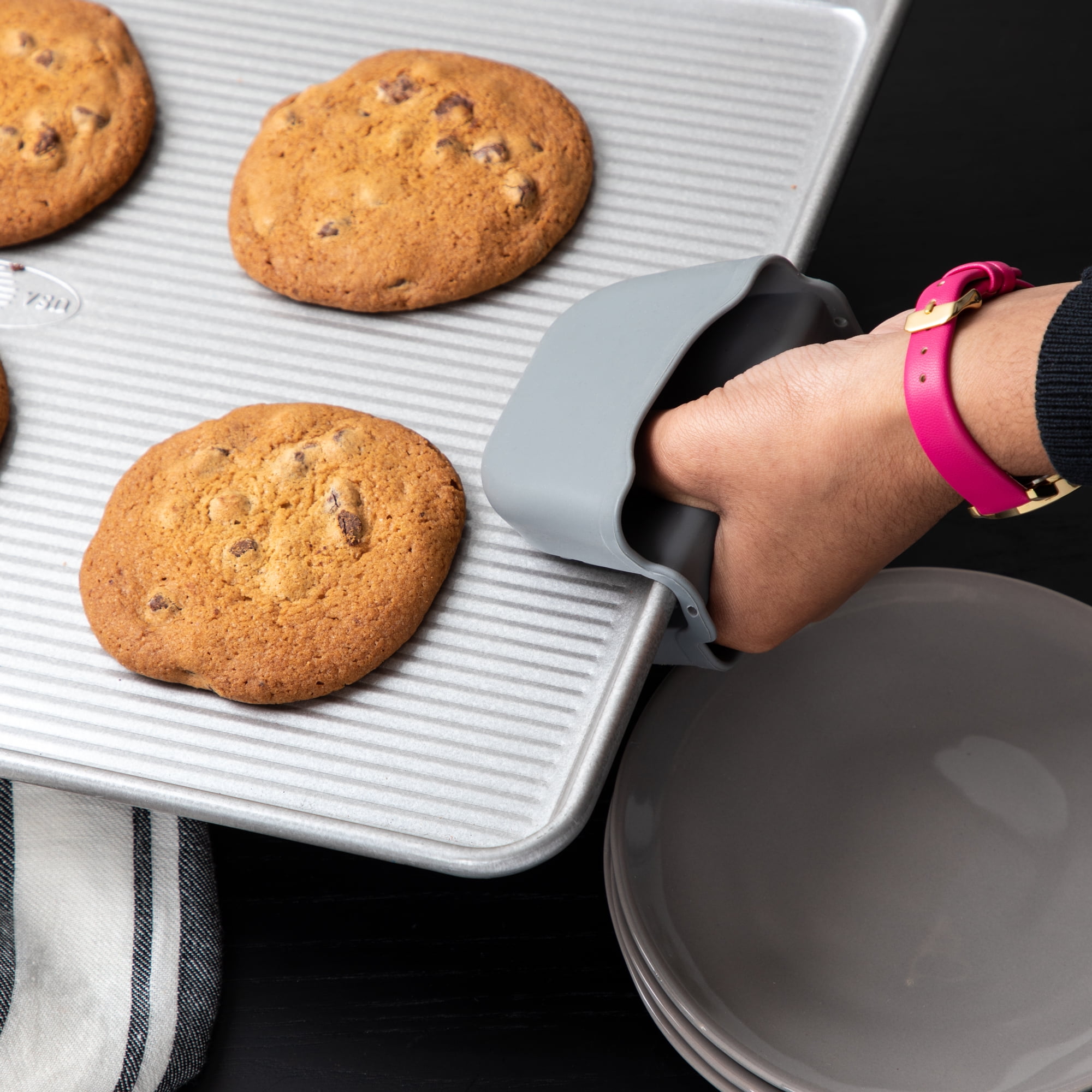 Mainstays Gray Flannel Oven Mitt