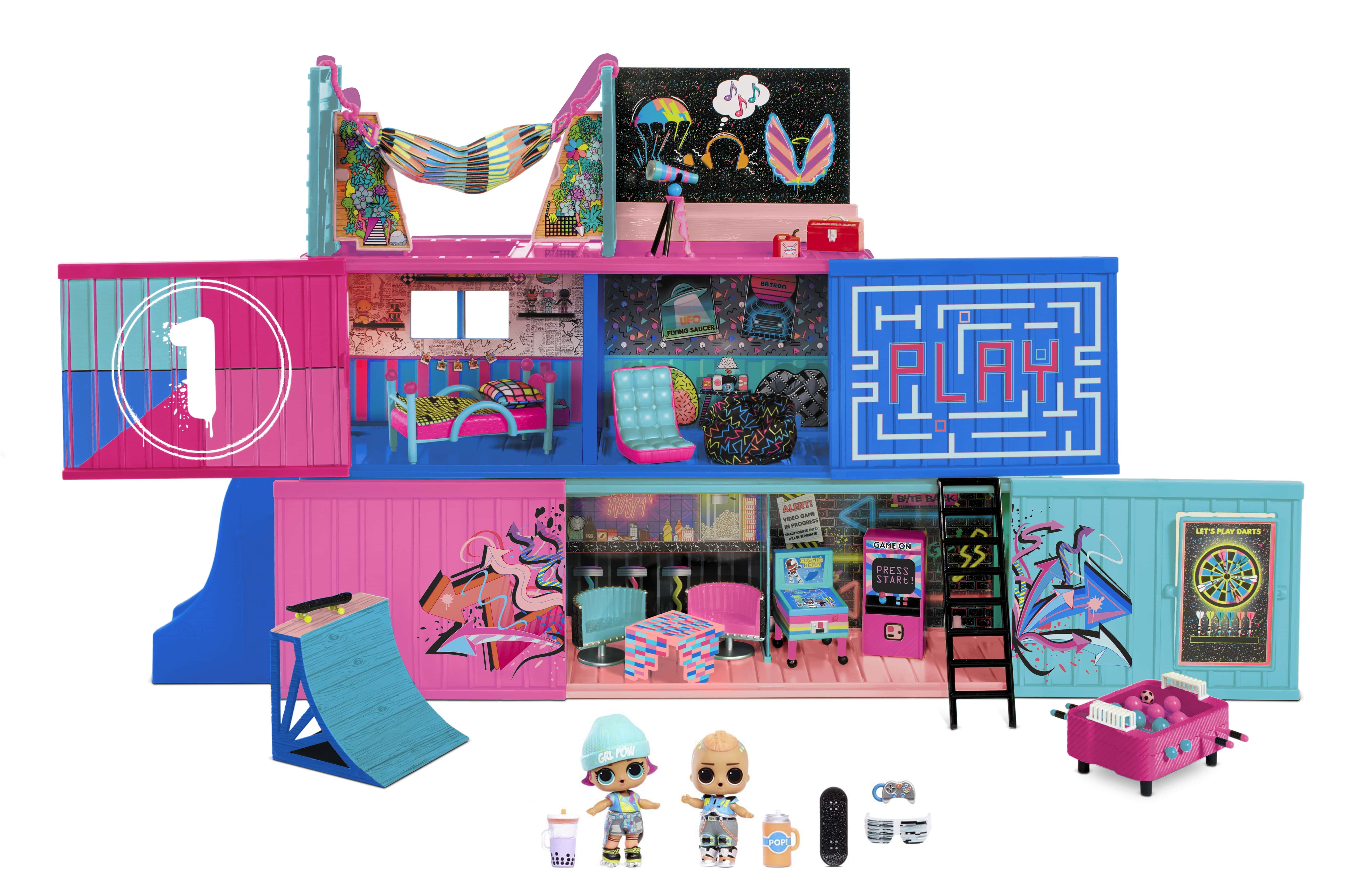 L.O.L Surprise! L.O.L. Surprise Fashion Show House Playset with 40+ Surprises, Including 2 Exclusive Dolls – Great Gift for Kids Ages 4+