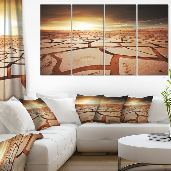 Terre de Sécheresse sous un Ciel Sombre - Grande Toile d'Art de Paysage Africain