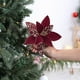thumbnail image 5 of Flores Artificiales Navideñas Rojas | Arreglo Floral Navideño de Tela de Alta Gama | Jarrón Decorativo Ligero | Decoración Festiva para Interiores y Exteriores, Fiestas y Reuniones, 5 of 6