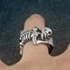 thumbnail image 1 of Anillos para mujer, regalos para mujer, apertura de calavera de esqueleto punk, accesorios de calavera de Halloween, el anillo, 1 of 5