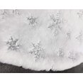 thumbnail image 3 of Falda Chichic para árbol de Navidad, piel sintética blanca, 122 cm, con lentejuelas, 3 of 5