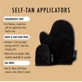 thumbnail image 2 of Pack doble de manoplas autobronceadoras suaves de doble cara St. Moriz, 2 of 6