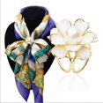 thumbnail image 3 of RV Bufandas de seda de ramillete de 3 piezas con tres anillos de flores de perlas, cierres de bufanda, broches, cierres de chal simples de doble uso, accesorios brillar Electrónica, 3 of 5