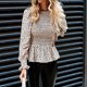 thumbnail image 4 of Top tipo túnica con puños ahumados, Top tipo túnica para mujer, Blusa informal plisada acampanada, Top tipo túnica informal para mujer, compacto y ligero, 4 of 7