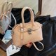 thumbnail image 2 of Bolsos de mujer populares de este año, bolsos de hombro retro con diseño de concha, bolsos de nicho de alta calidad, bolsos cruzados exquisitos y versátiles., 2 of 5
