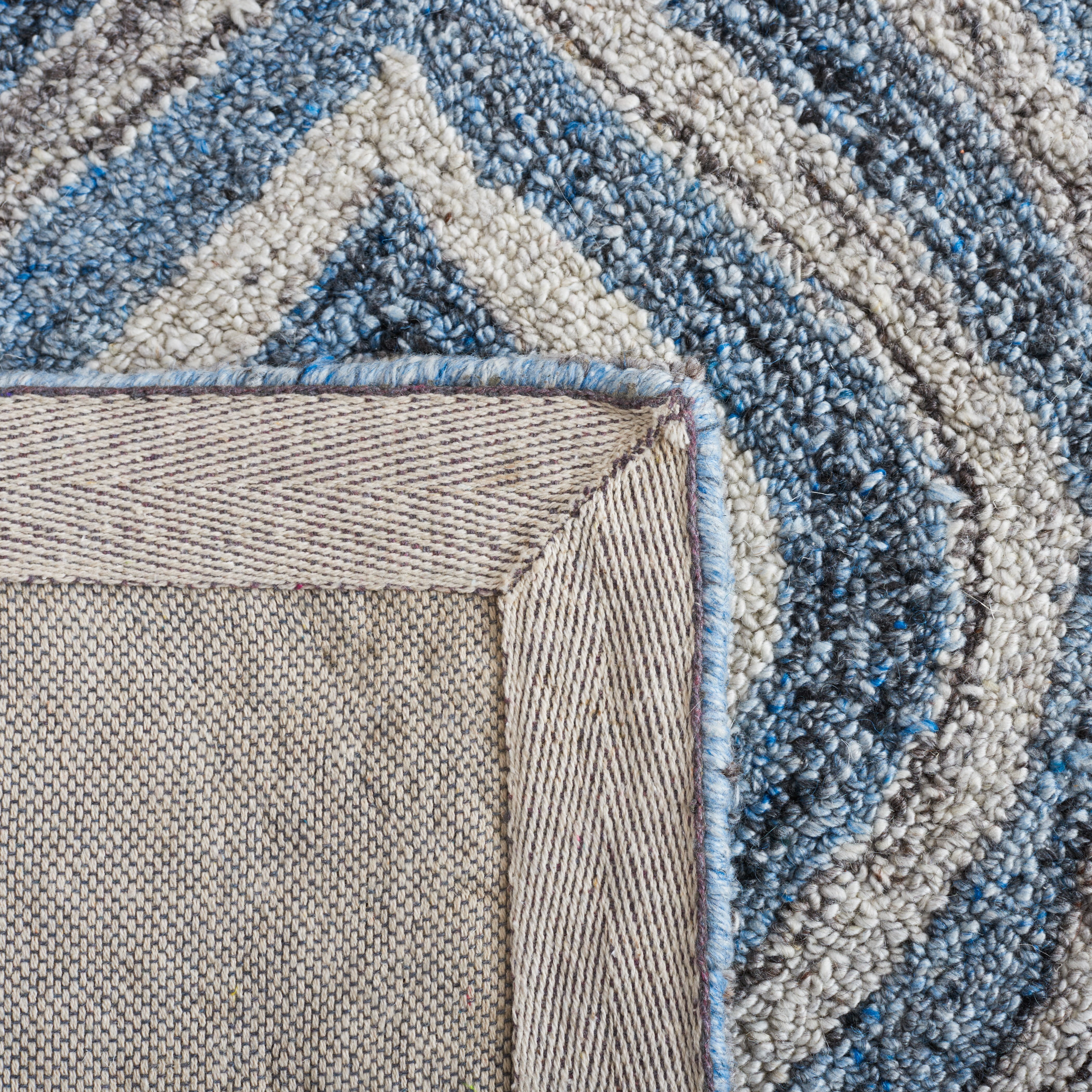 SAFAVIEH Abstract Salima Geometric Area Rug, Gray/Blue, 5' x 8'