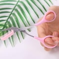 thumbnail image 3 of Tijeras para cejas con peine, herramienta de belleza para recortar cejas, 3 of 5