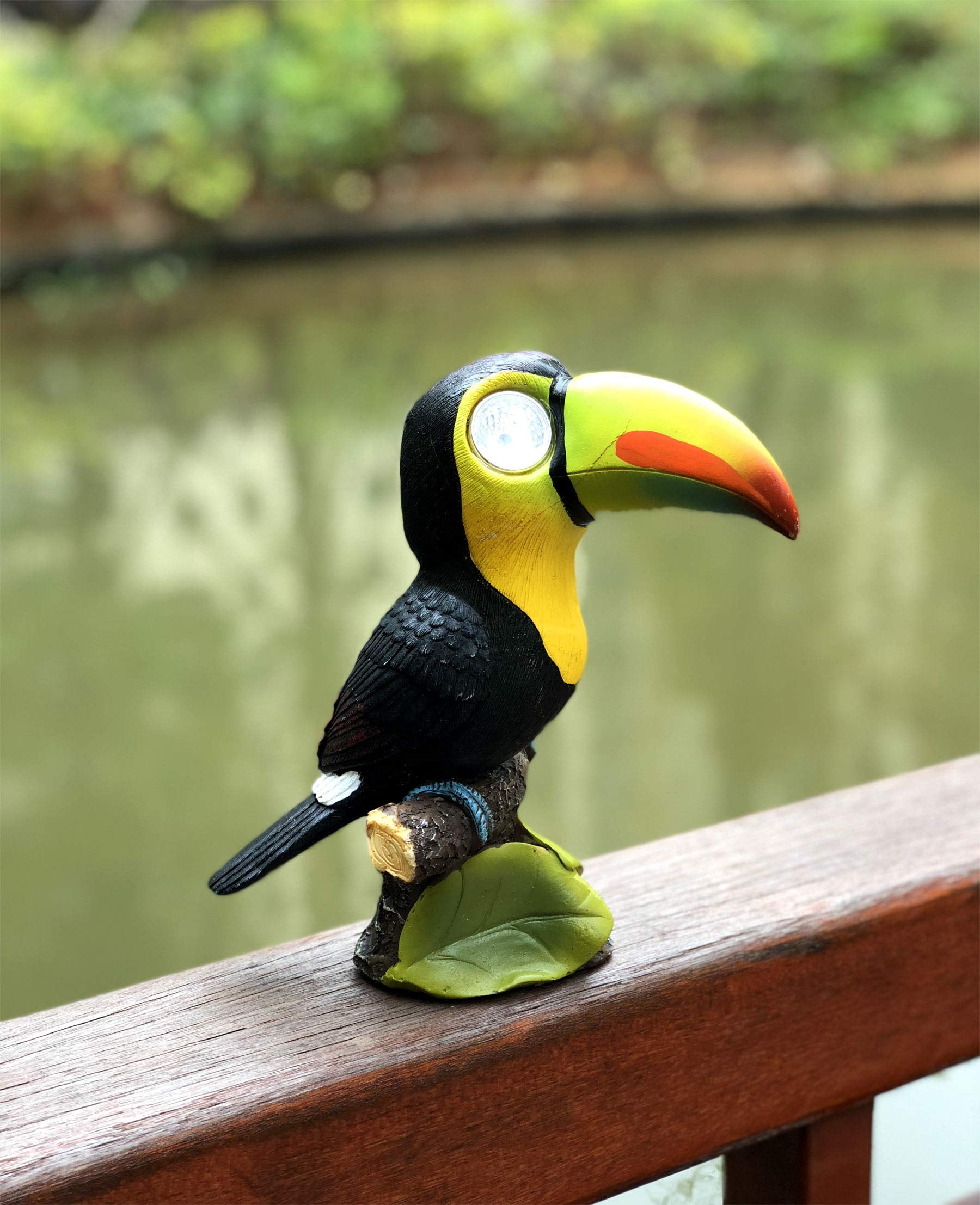 Solar Powered Toucan Bird Outdoor LED Garden Light Decor