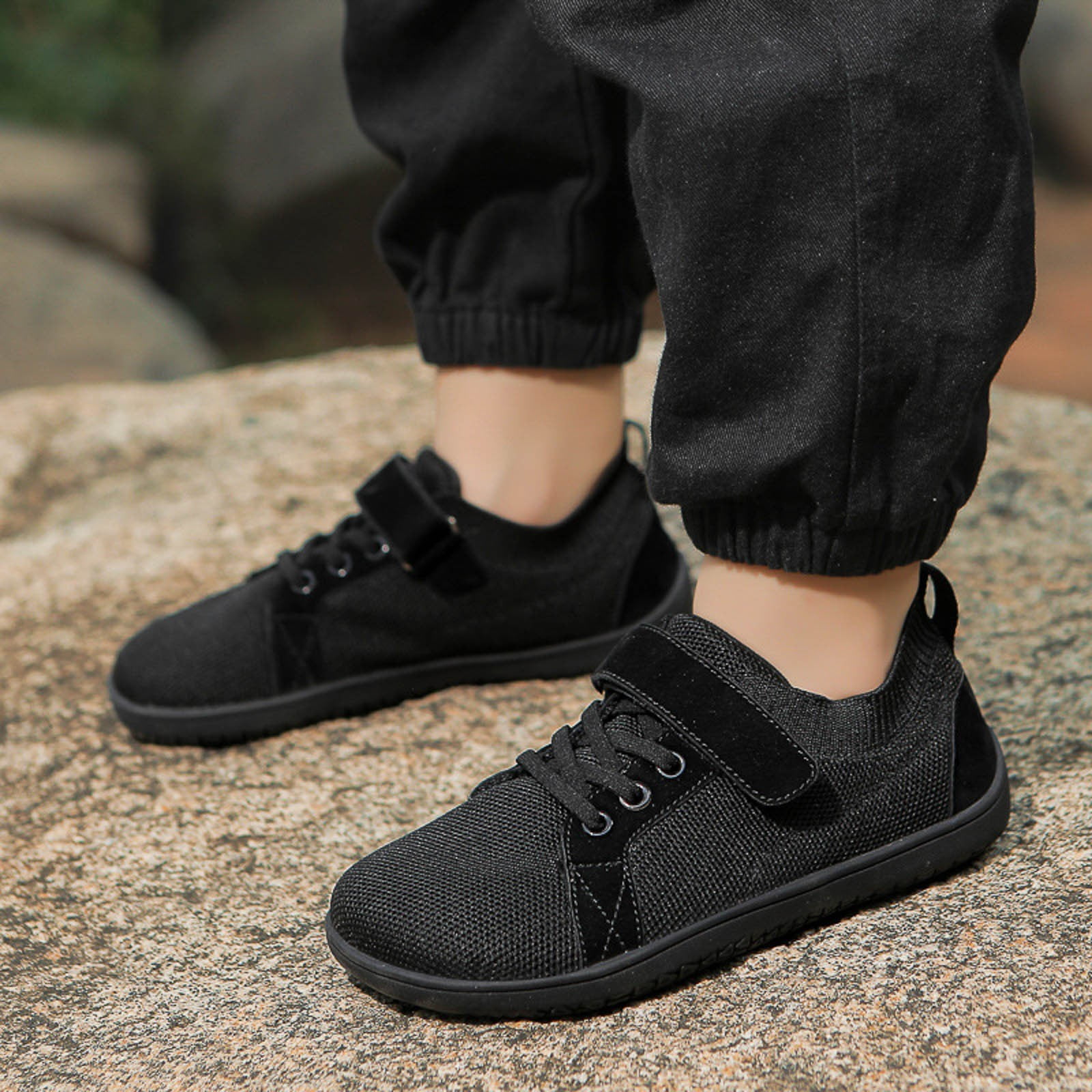 Povozer Kids Wide Barefoot Shoes Boys Girls Breathable Outdoor Sneakers(Black,1.5 Big Kid)