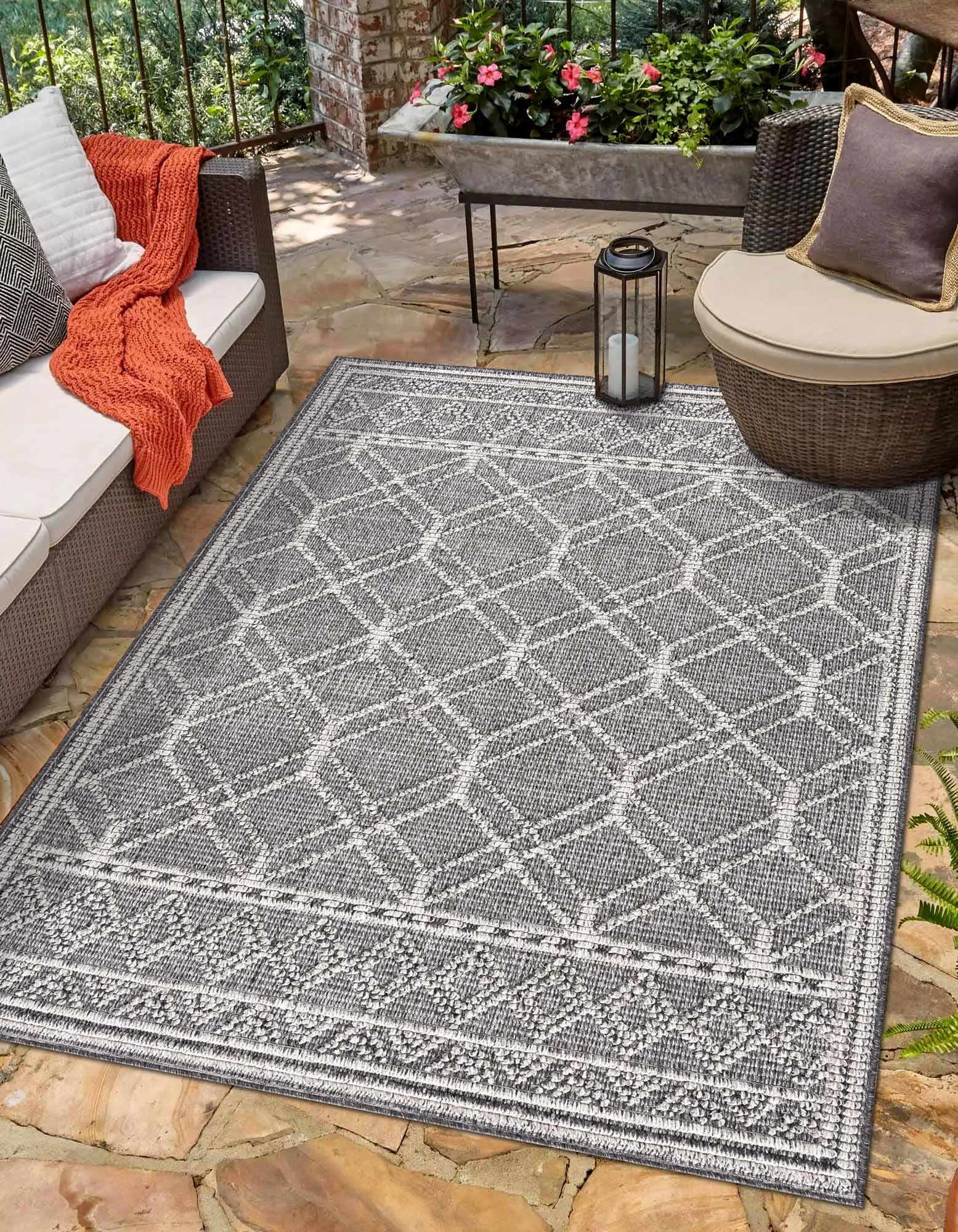 BoutiqueRugs Diah Farmhouse Area Rug - Outdoor Safe - Black, Beige - 2' x 3'