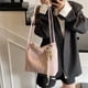 thumbnail image 4 of Bolso de cubo retro popular para mujer, nueva versión coreana 2025, bolso de un solo hombro debajo del brazo, bolso de mensajero informal y versátil, 4 of 5