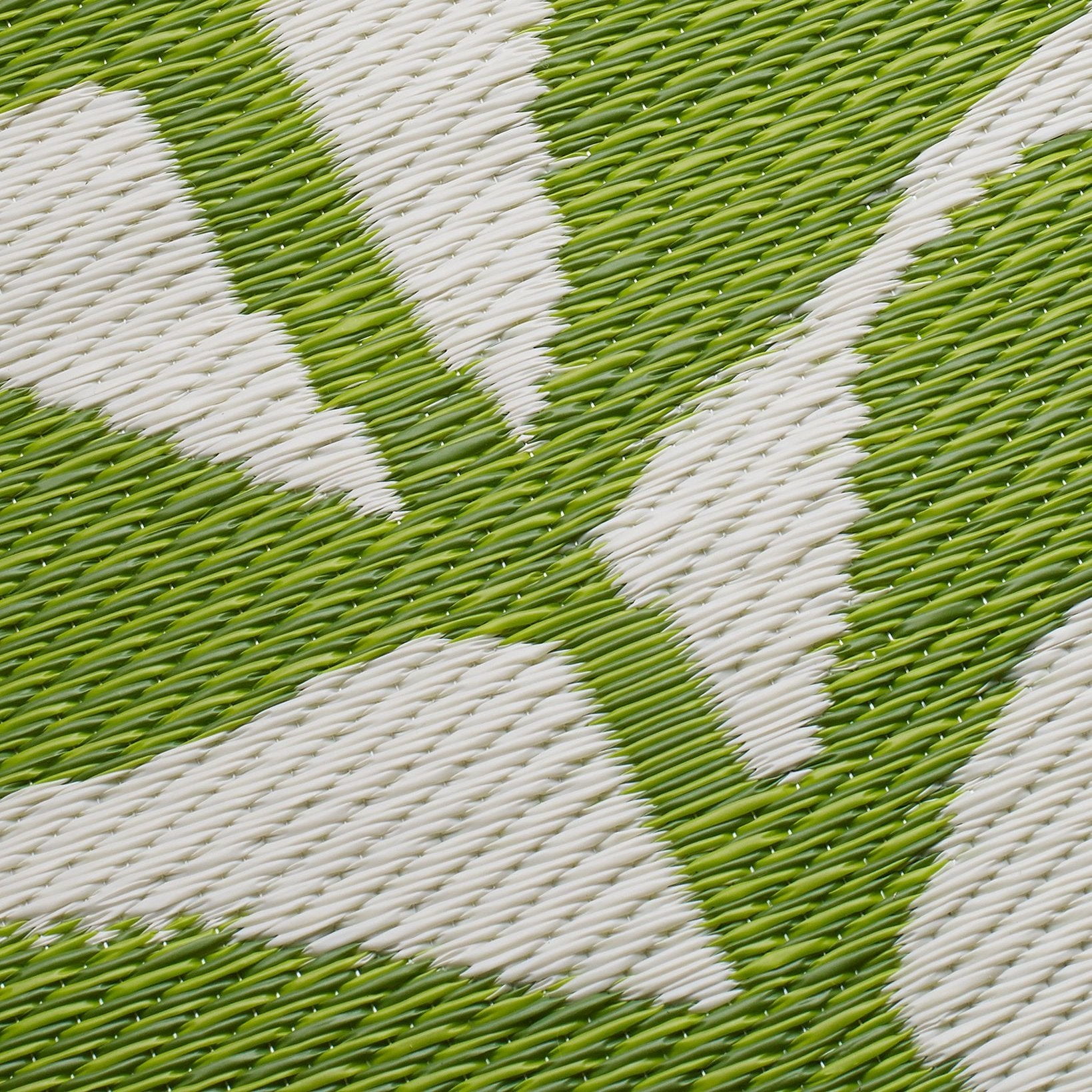 Fab Habitat Outdoor Rug - Waterproof, Fade Resistant, Crease-Free - Premium Recycled Plastic - Tropical Leaf Botanical - Patio Porch Balcony Deck - Hilo - Green - 8 x 10 ft