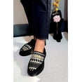 thumbnail image 2 of Collection Cube de Chaussures Kurdes Patrimoniales, 2 of 5