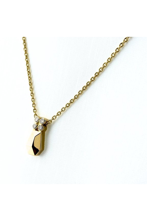 Pre-Owned Christian Dior Yellow Gold (YG) Pendant Necklace with Small Diamonds (750) - Women's