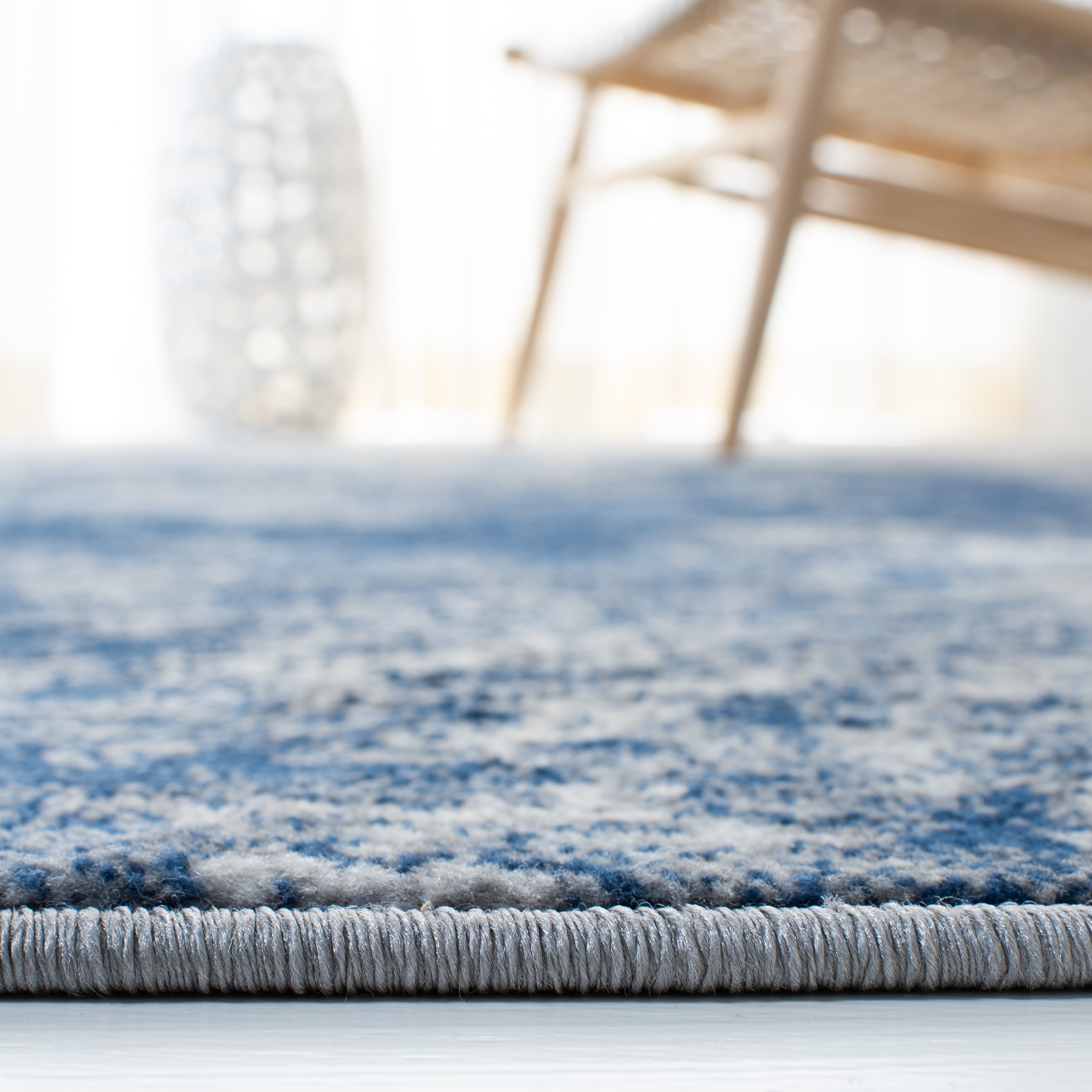 SAFAVIEH Brentwood Ainslee Abstract Area Rug, Grey/Navy, 9' x 9' Square