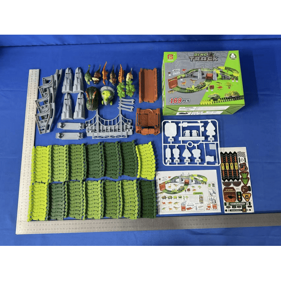 Dinosaur Track Toys, Flexible Race Track Set, Perfect Gifts for 3 6 Years Old Boys Girls, 169 Pcs