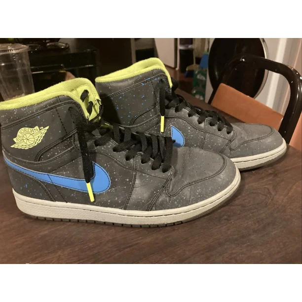 Jo r-dan 1 Retro High 2013 Style 579591-012 Colorway BLACK/VOLT-PHOTO BLUE-WHITE