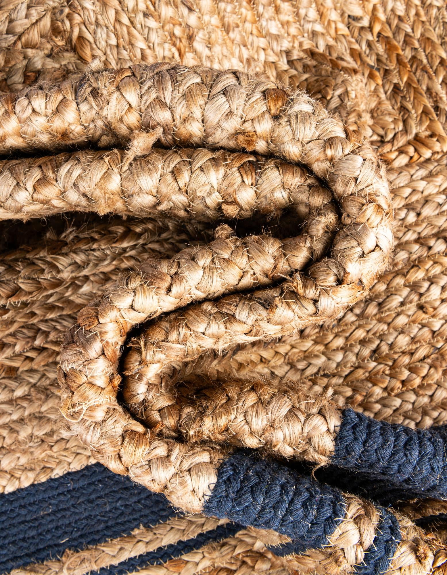 Unique Loom Braided Jute Collection Area Rug - Gujarat (9' x 12' 2" Rectangle Natural and Navy Blue/Navy Blue)