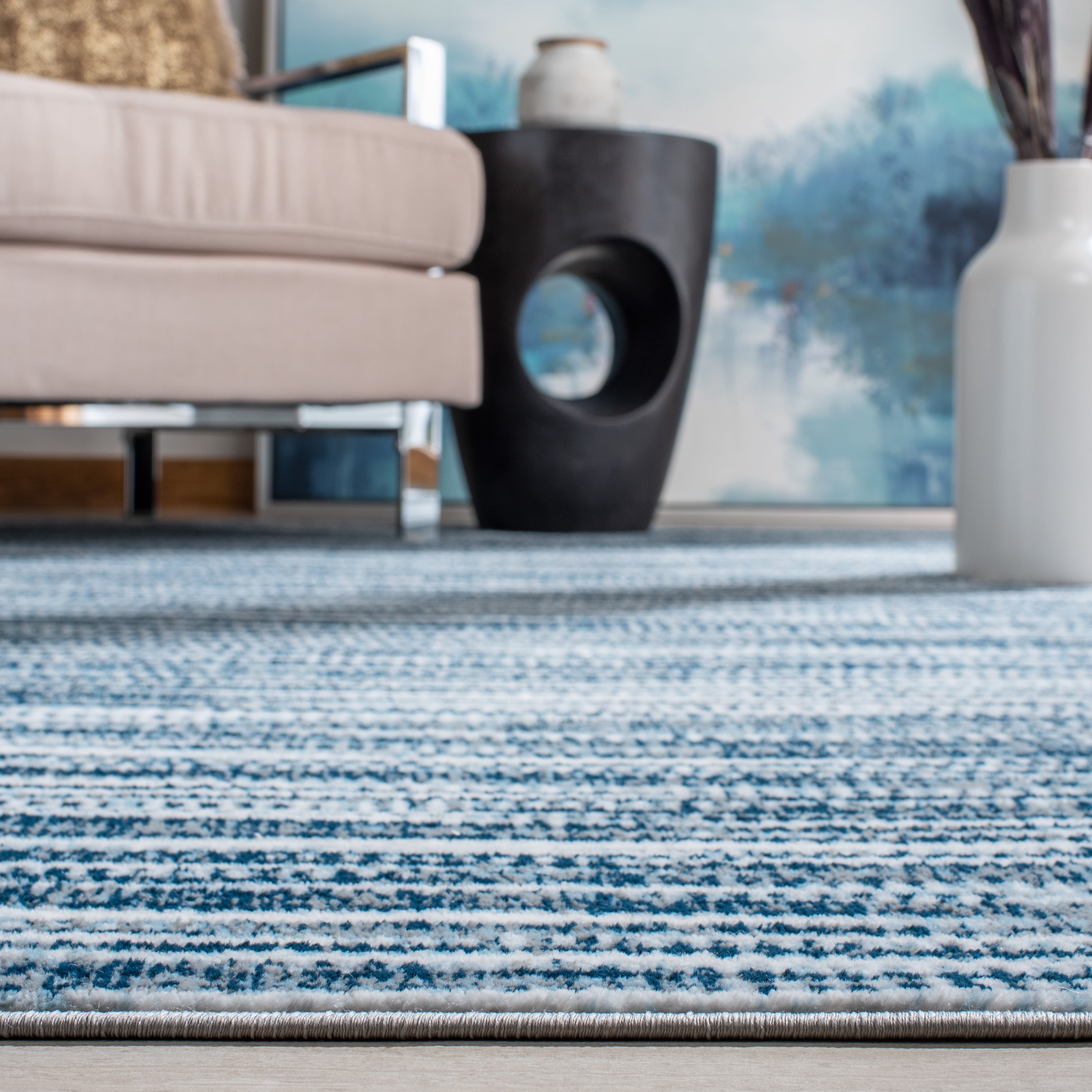 SAFAVIEH Lagoon Collection LGN243N Navy / Ivory Rug
