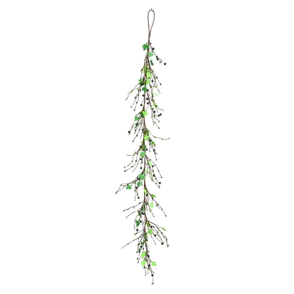 Oioii 1.5 Meter St. Patrick's Day Green Clovers & Berry Garland, Irish Festival Themed Faux Greenery Garland, Hanging Decor for Home Door Wall Porch, St. Patrick's Day Festive Arrangement,Green