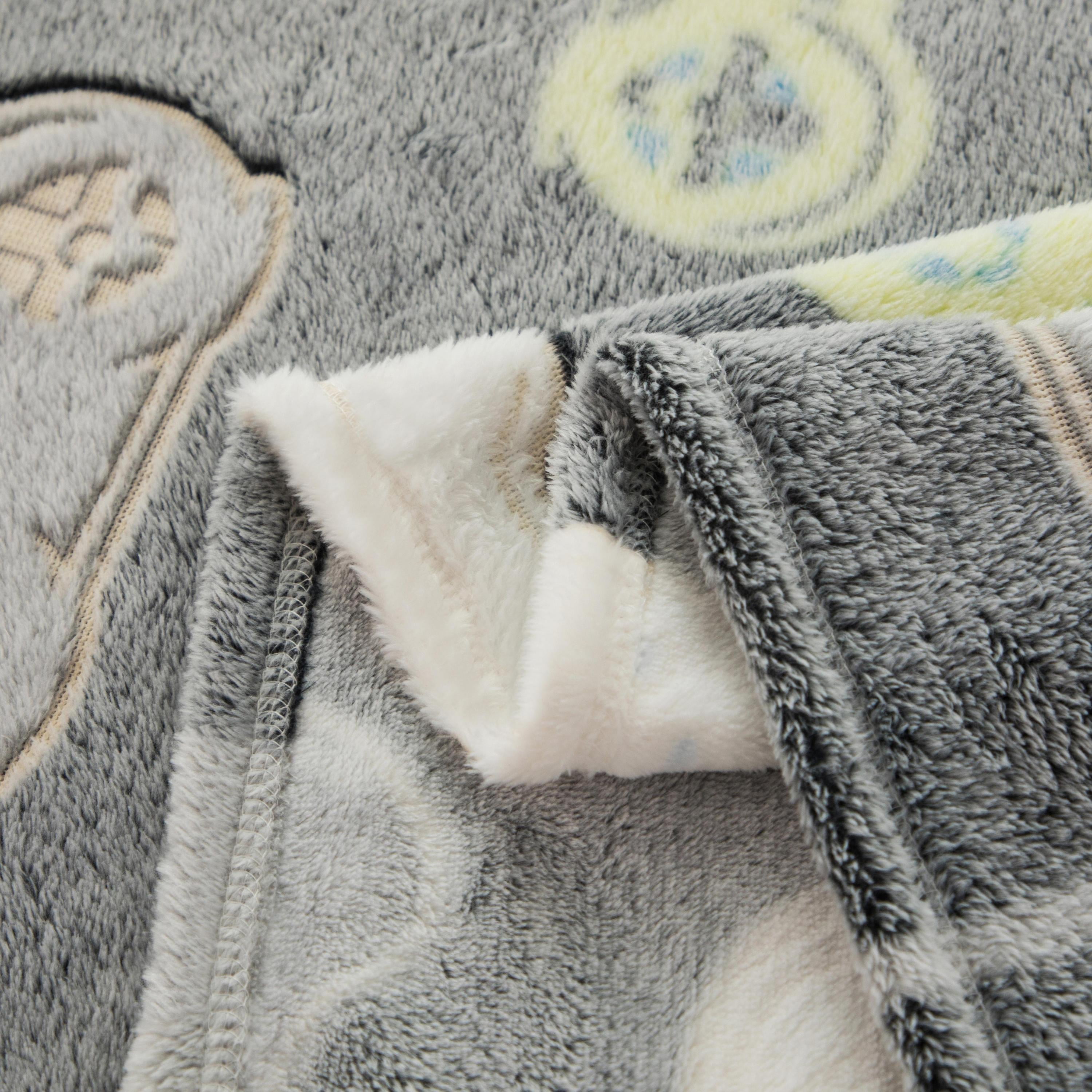 Your Zone Gray Gamer Polyester Velvet Plush Glow in the Dark XL Oversized Throw Blanket, 50 X72 inches, Kids