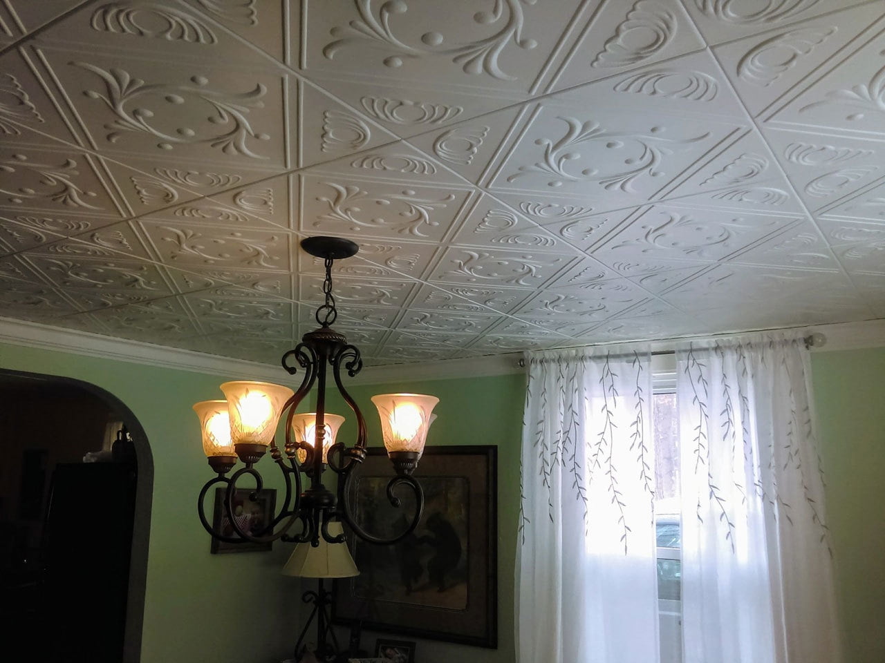 плинтус format 206057. плитка потолочная инжекционная d520. потолок из плитки. потолочная плитка из пенопласта. плитка потолочная ф1-001.