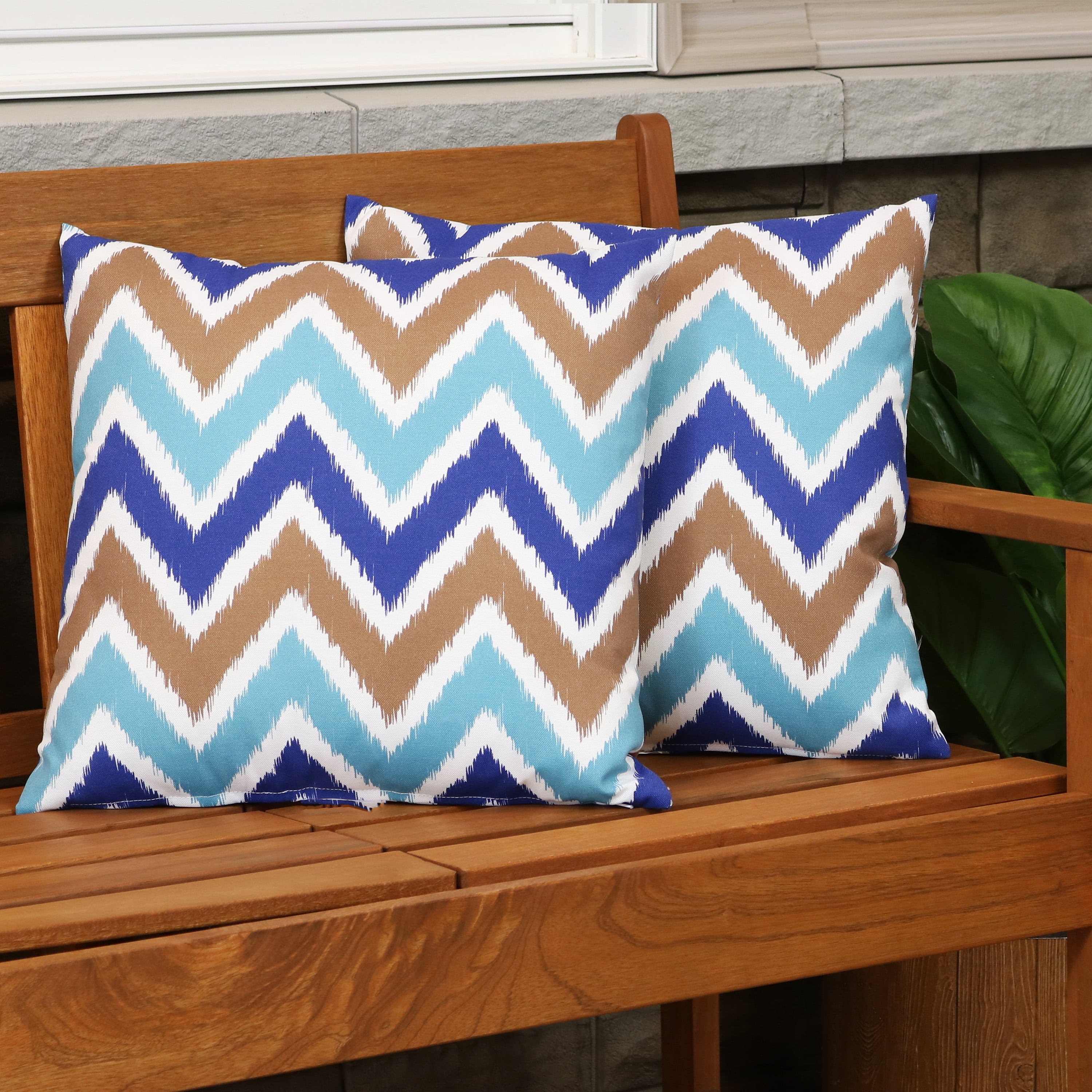 Weather-Resistant Polyester 17 x 17 Inch Small Square Pillow Covers Set of 2 Zipper Closures Sunnydaze Indoor and Outdoor Decorative Throw Pillow Covers Cover ONLY Beach-Bound Stripe