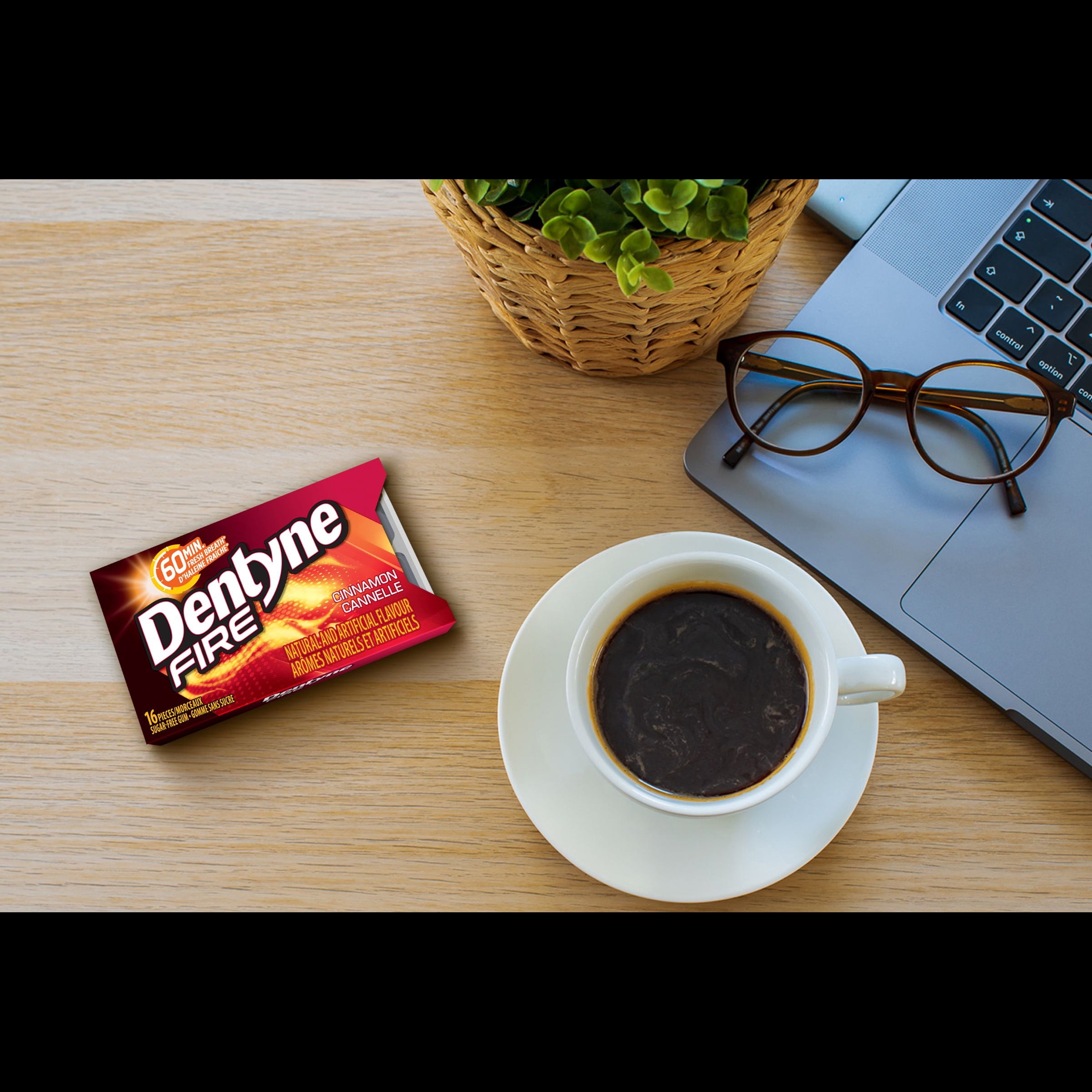 Dentyne Fire, Cinnamon Sugar-free Gum - Pack of 4 (64 Pieces)