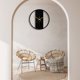 thumbnail image 4 of (CC308) Reloj de pared con marco redondo negro, relojes de pared de diseño moderno y silencioso, adecuados para dormitorio, sala de estar, oficina, decoración artística, 4 of 5