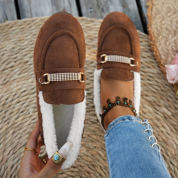 Xucatan Women's Winter Moccasins with Faux Shearling Lining and Gold Chain Buckle, Slip-On Warm Fuzzy Flats with Round Toe, Cushioned Comfortable Velvet Shoes Gift