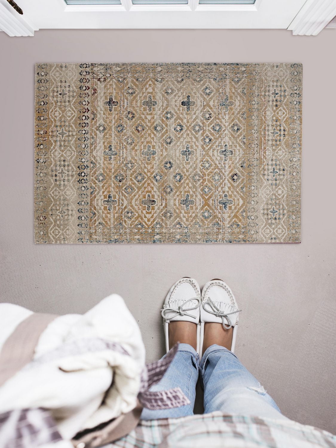 Great Zero Leopold Sand & Blue 2' x 3' Accent Rug